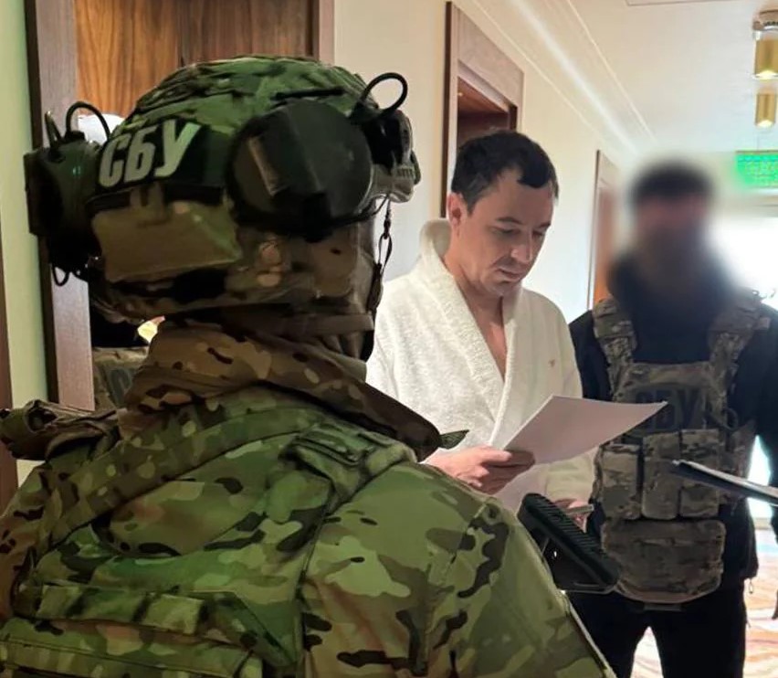 Прямо в халаті: заступнику Кличка вручили підозру – джерела